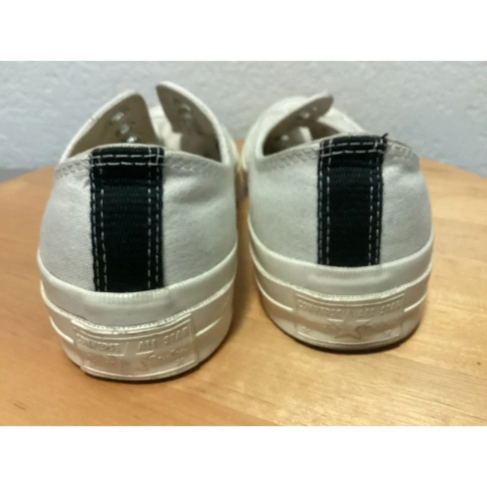 Comme des Garçons PLAY x Converse Chuck Taylor All Star Low Cream Heart Shoes 7 - Picture 3 of 15